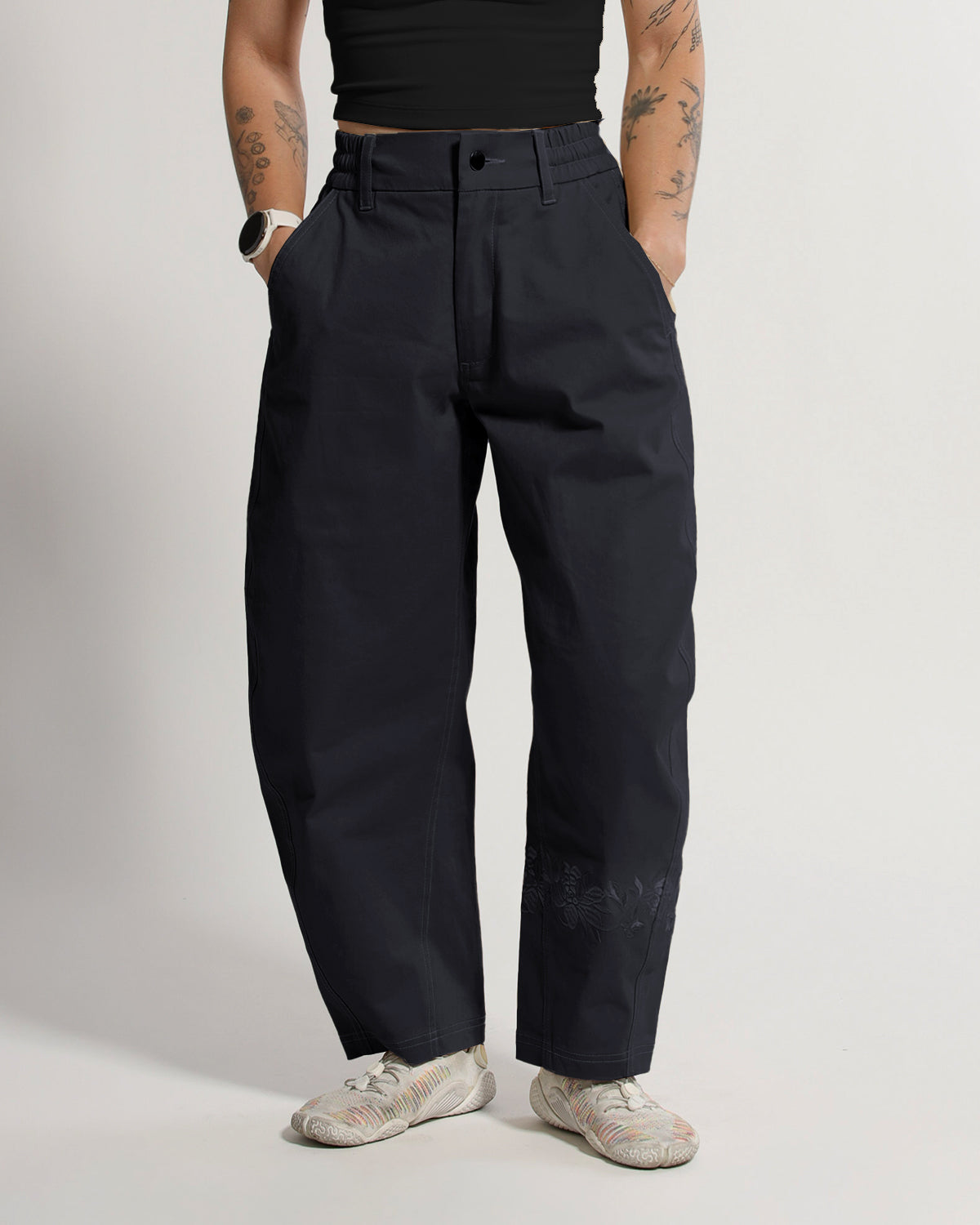BlackBarrelPantsFront