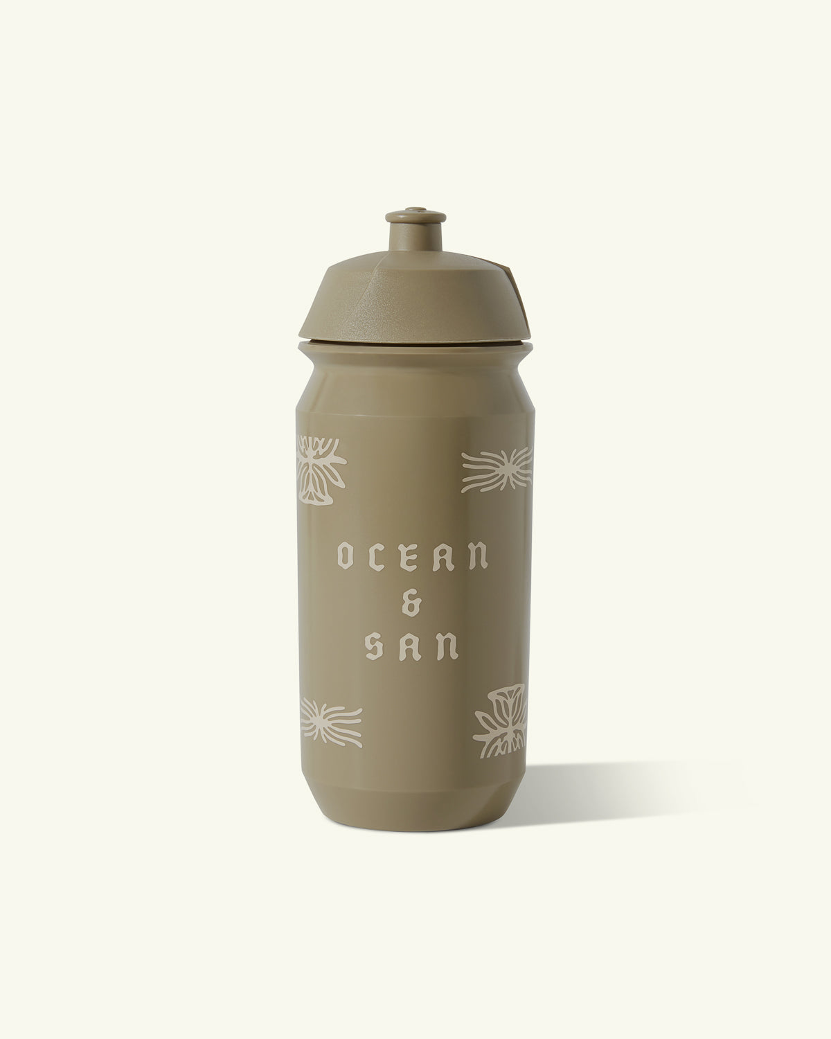 TANBTL_TanWaterbottle_Tan_0061_F_0105711b-fae0-41ab-9fe5-97bc94c3ddcf